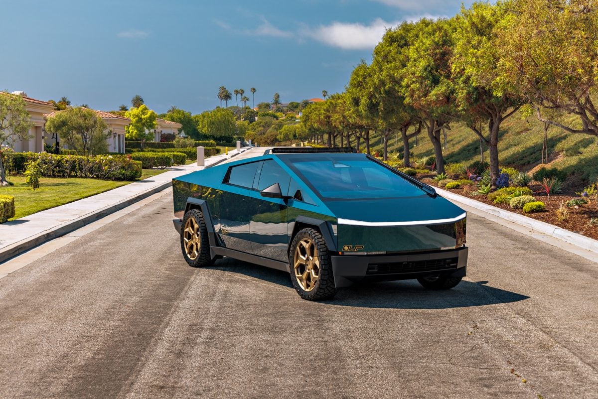 DennisCW’s Aqua Blue PPF Cybertruck on UP Forged CYBRSPOKE in Satin Bronze