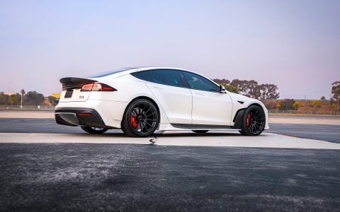 Joe Rogan Pearl White Tesla Model S Plaid S-APEX build done by Unplugged Performance 3840px Image (45)