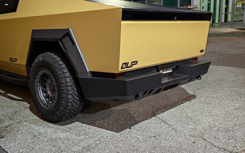 Tesla-Cybertruck-Dune-Sand-Wrap-18-inch-UP-03-Beadlock-wheels-carbon-fiber-fender-flares-rear-bumper-unplugged-performance-image-9