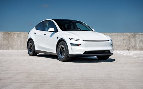 White Tesla Model Y Juniper UP Forged UP-RW Road Warrior Wheels 4 White Tesla Model Y Juniper UP Forged UP-RW Road Warrior Wheels