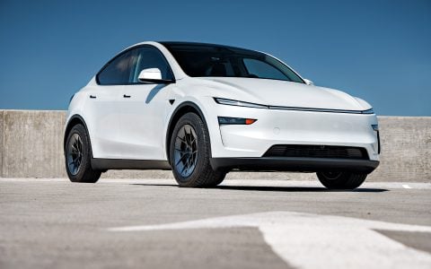 White Tesla Model Y Juniper UP Forged UP-RW Road Warrior Wheels 7 White Tesla Model Y Juniper UP Forged UP-RW Road Warrior Wheels