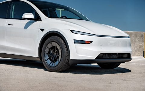 White Tesla Model Y Juniper UP Forged UP-RW Road Warrior Wheels 10 White Tesla Model Y Juniper UP Forged UP-RW Road Warrior Wheels