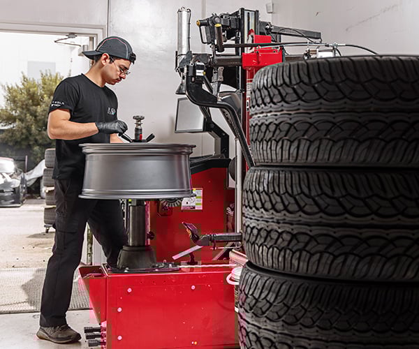 Unplugged Performance - Tesla Services