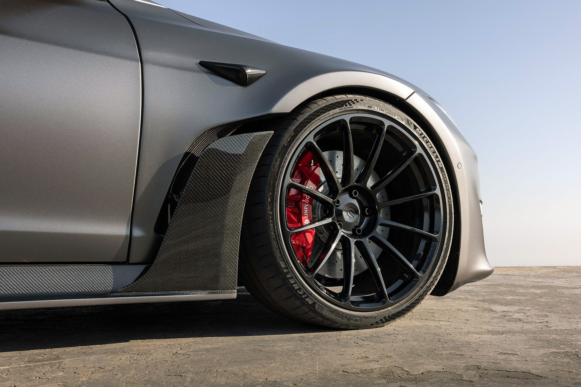 Lightweight Tesla Concave Forged, Carbon & Racing Wheels