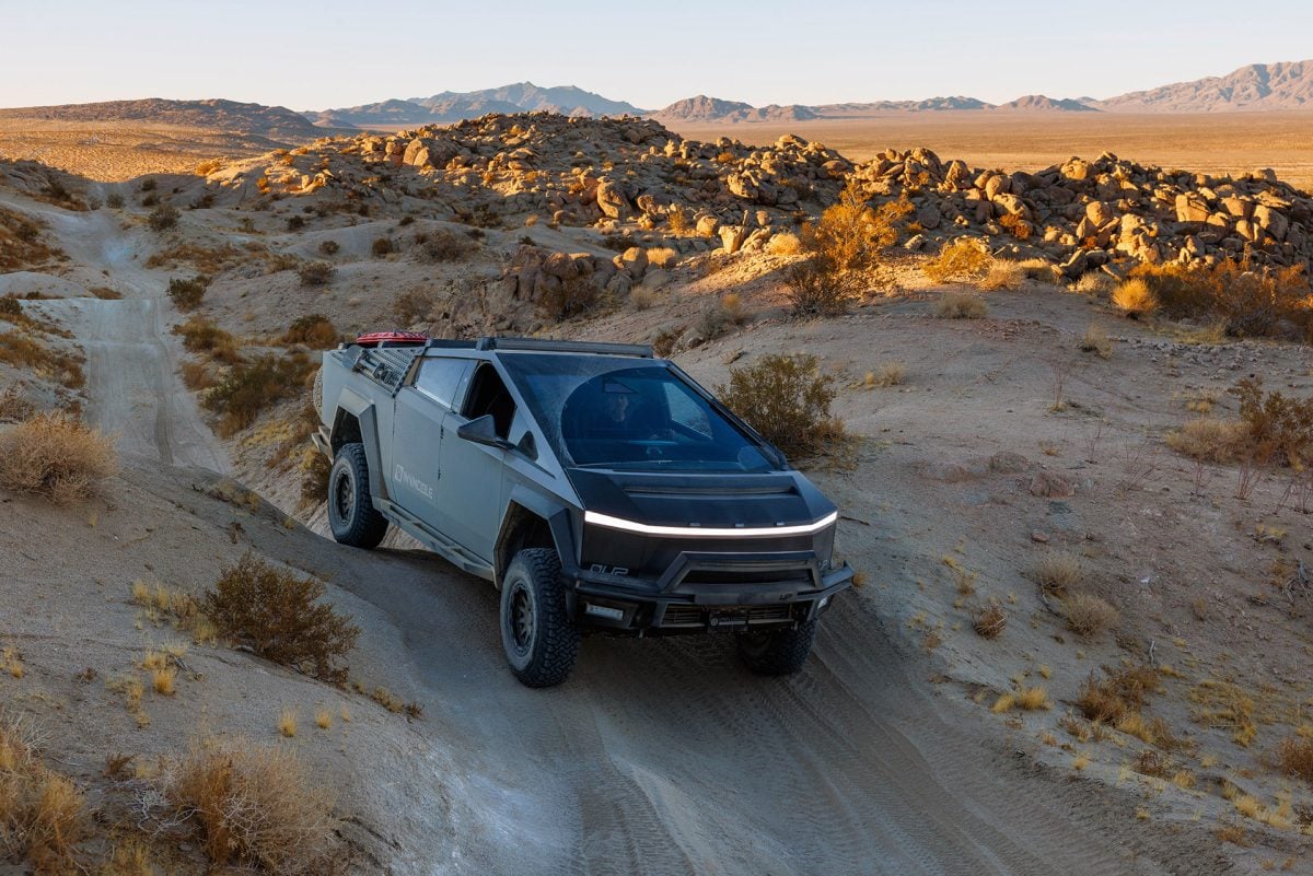 UP Invincible Tesla Cybertruck Cyberbeast – King Of Hammers