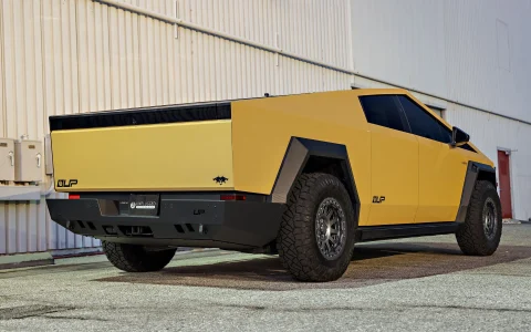 Tesla-Cybertruck-Dune-Sand-Wrap-18-inch-UP-03-Beadlock-wheels-carbon-fiber-fender-flares-rear-bumper-unplugged-performance-image-4